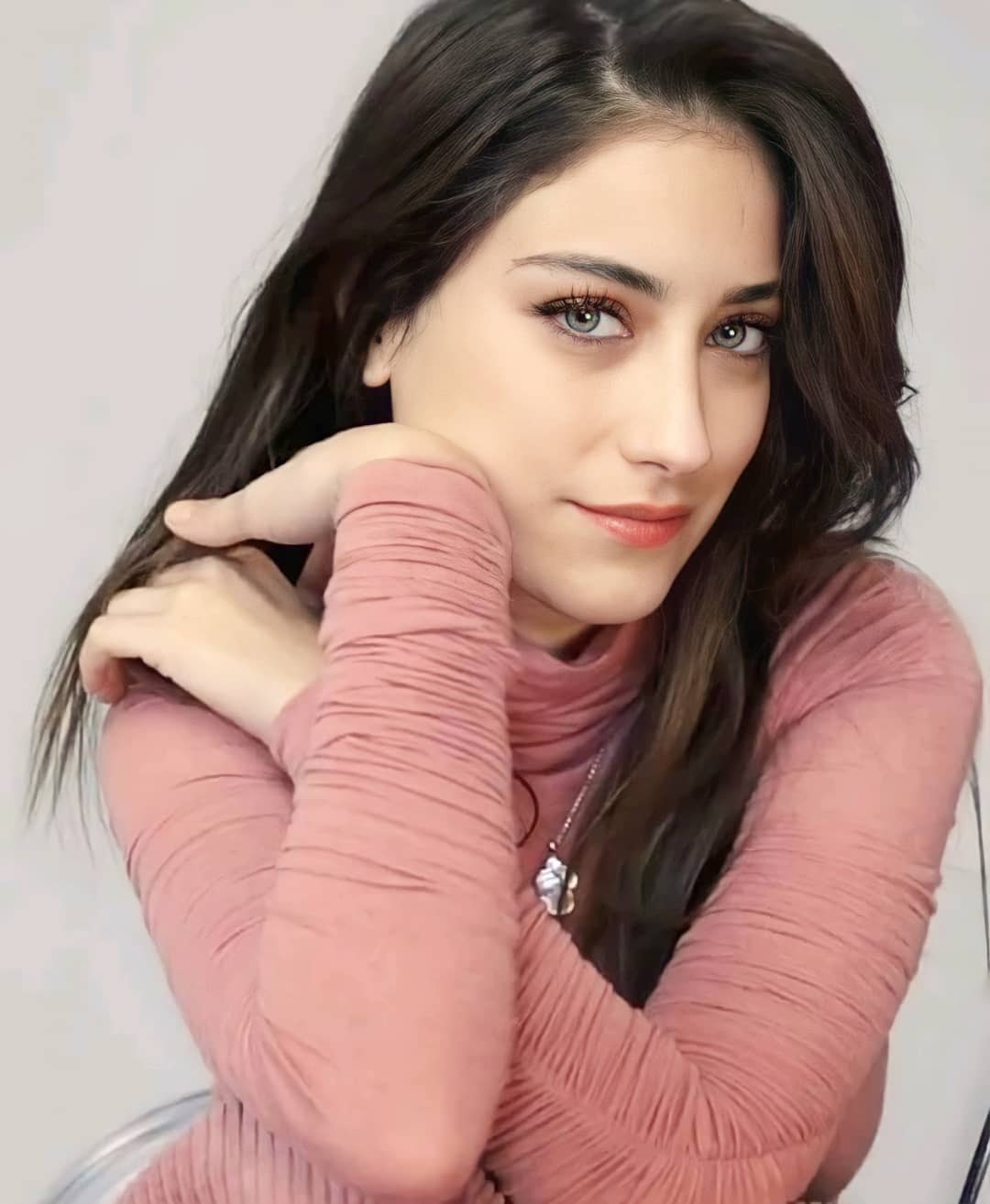 Hazal Kaya fotoğraf