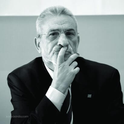 İsmet Özel