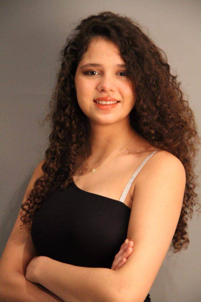 Aleyna Al fotoğraf